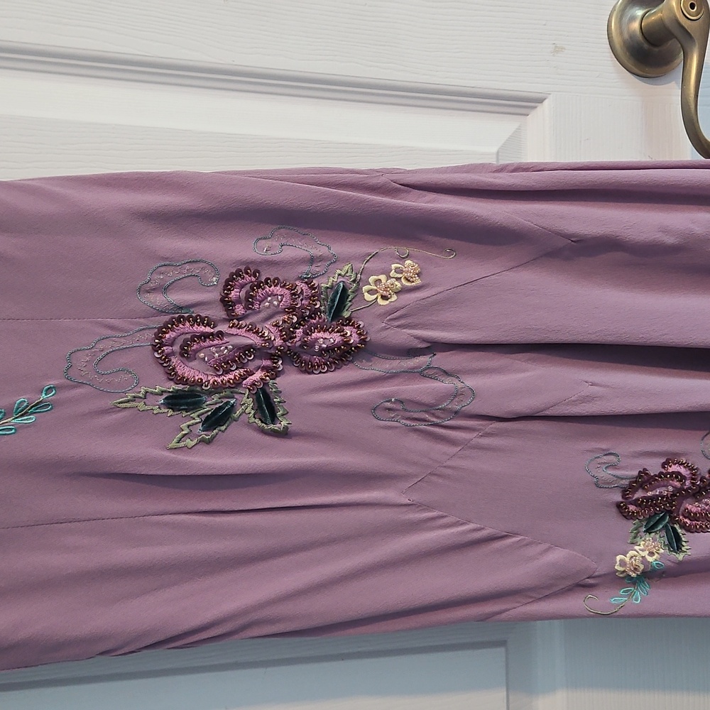 Elegant Lavender Purple Floral Beaded Dress Mother Of Bride/ Groom, Formal - Picture 6 of 9